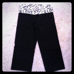 Victoria’s Secret leggings Capri black white med